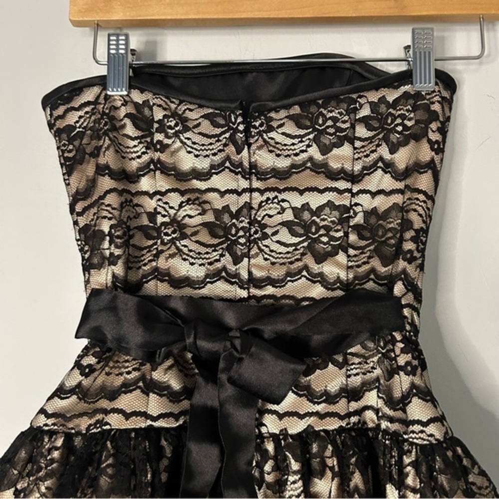 Jessica McClintock for Gunne Sax Black Lace Strapless Tulle Mini Dress - Picture 4 of 9